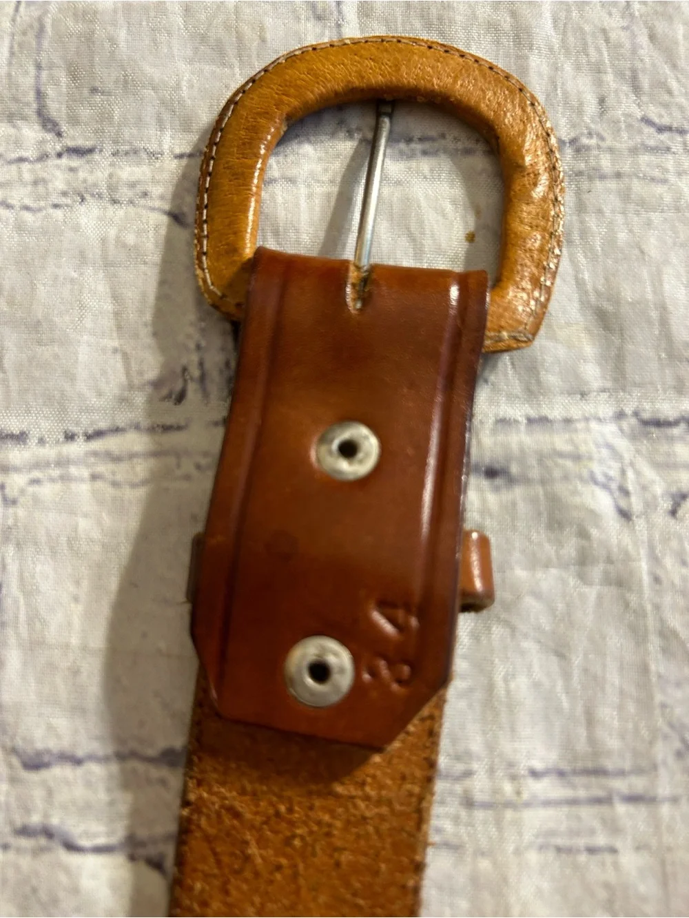 HANDCRAFTED (2) WESTERN CHANGEABLE BUCKLE BROWN LEATHER EMBOSSED MENS BELTS
